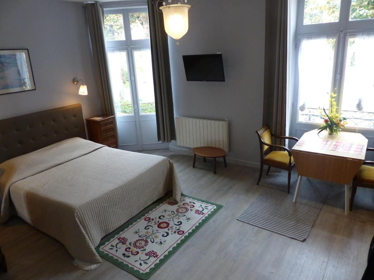 Hotel Des Thermes Bourbon-lʼArchambault Eksteriør bilde