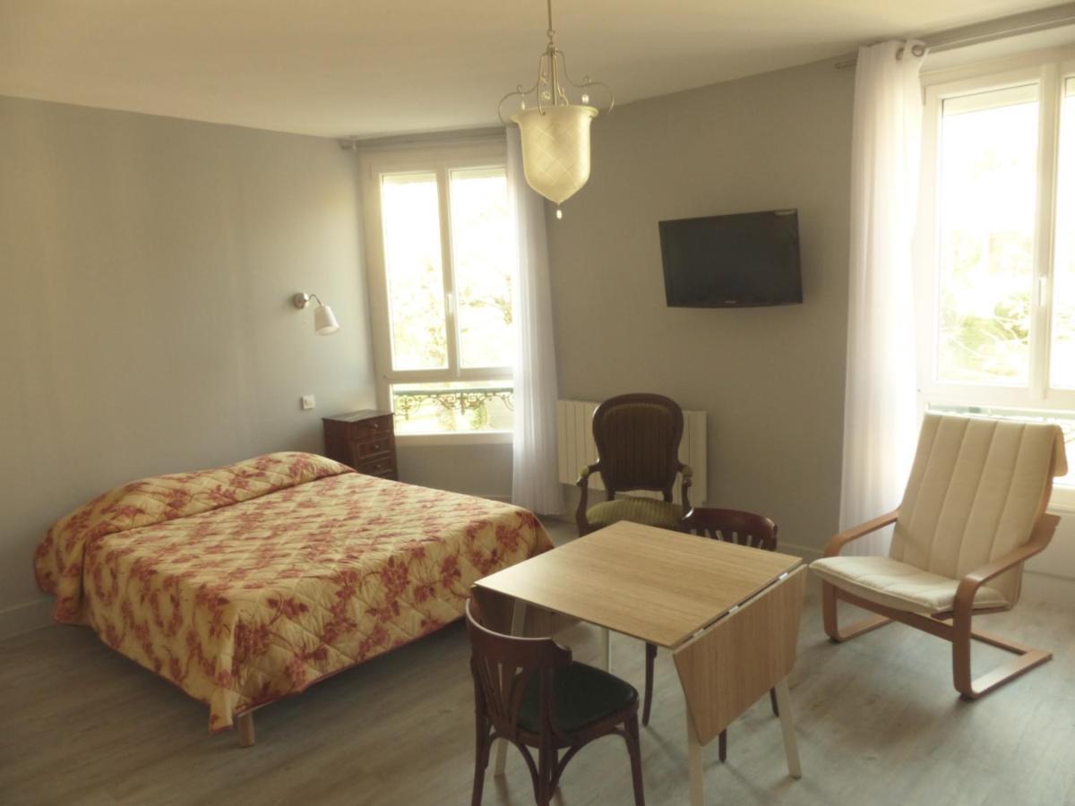Hotel Des Thermes Bourbon-lʼArchambault Eksteriør bilde